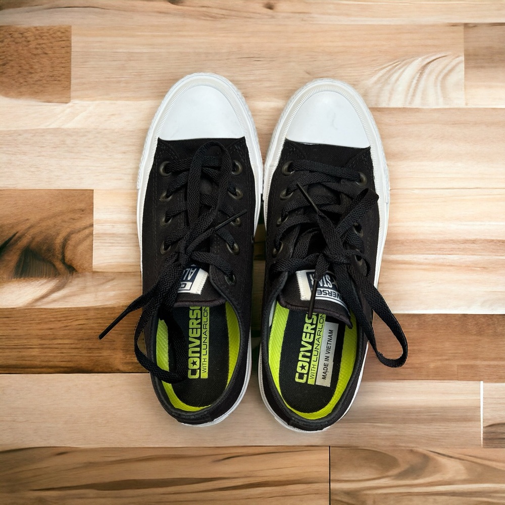 Converse size 6
